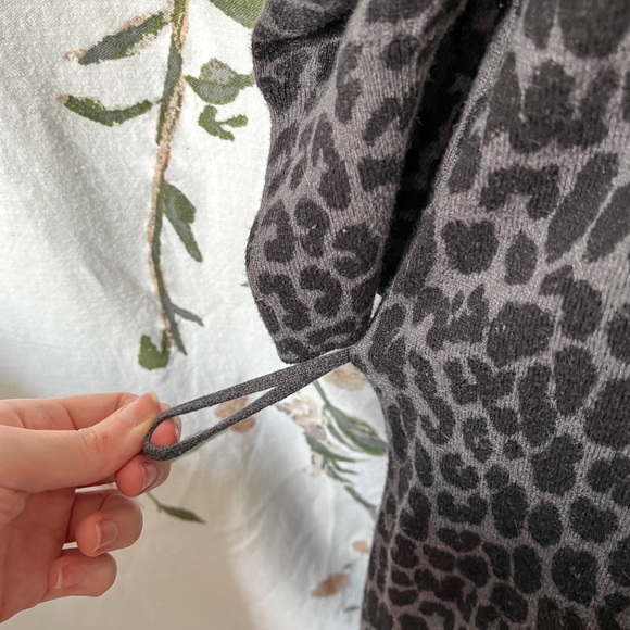 Grey Leopard Print Sweater Dress - Picture 4 of 7